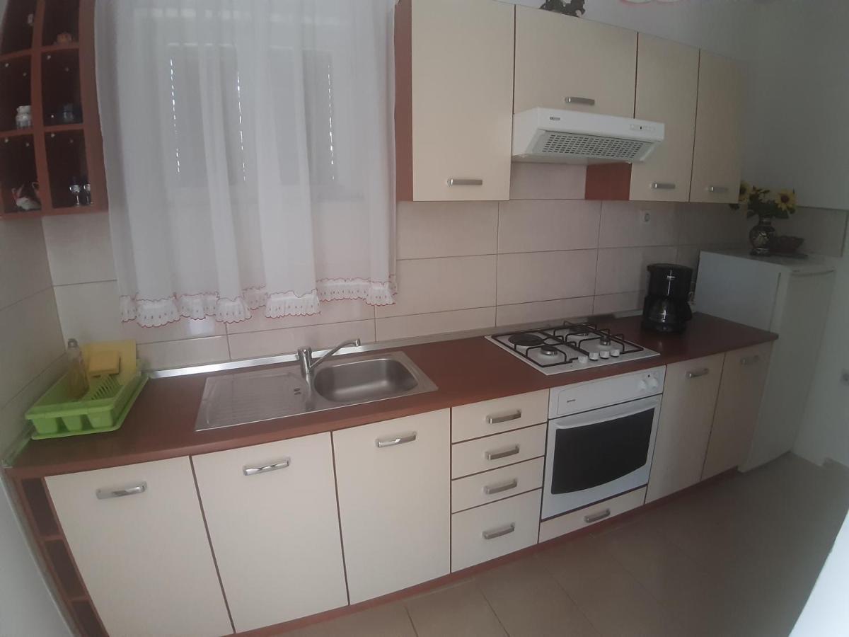 Apartmani Ana Cres Exterior foto